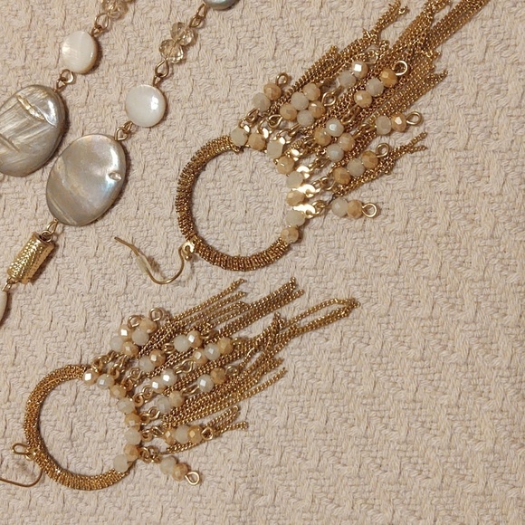 Jules B Beaded Necklace and bracelet bundle with earrings - Picture 2 of 10